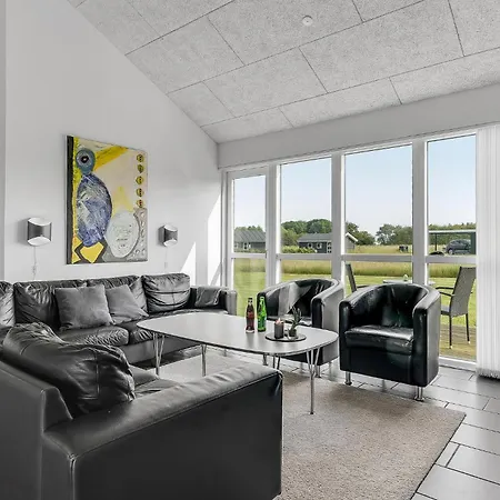 Holiday home 4 Bedroom Beautiful In Haderslev *