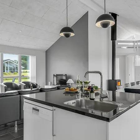 Awesome Home In Haderslev With Sauna بيت للعطل هادرسليف