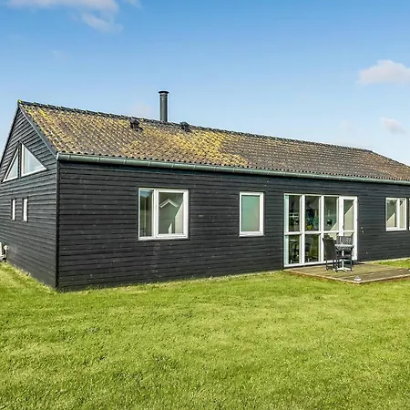 4 Bedroom Beautiful In Haderslev Aro
