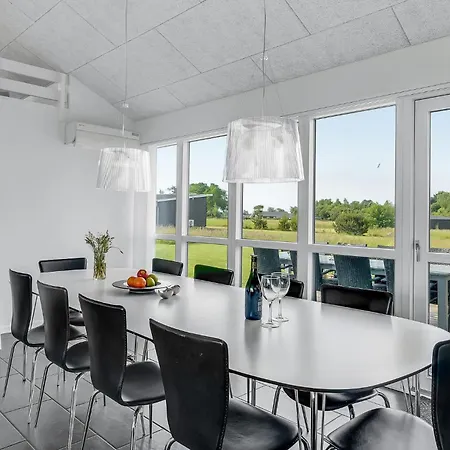 Holiday home 4 Bedroom Beautiful In Haderslev *