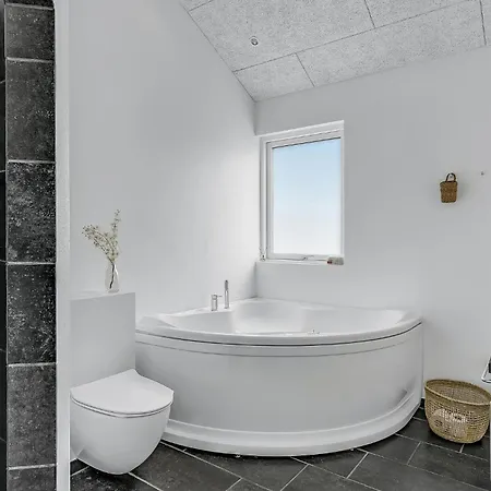 4 Bedroom Beautiful In Haderslev *