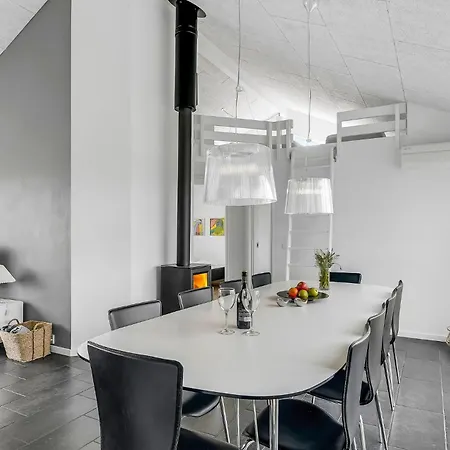 4 Bedroom Beautiful In Haderslev Aro